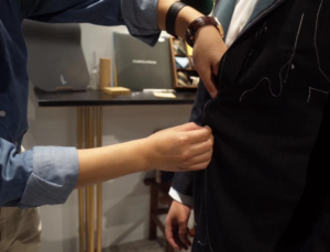 聚酯纤维是塑料吗？聚酯纤维衣服一定比纯棉衣服差吗？揭秘两种材质的真相