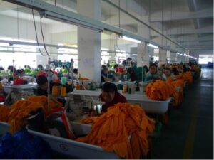 东莞工作服定做价格行情，涤棉、纯棉、防静电各多少钱一套